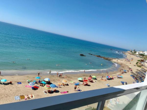 APARTAMENT AGUAMARINA ON THE BEACH FRONT, Mijas